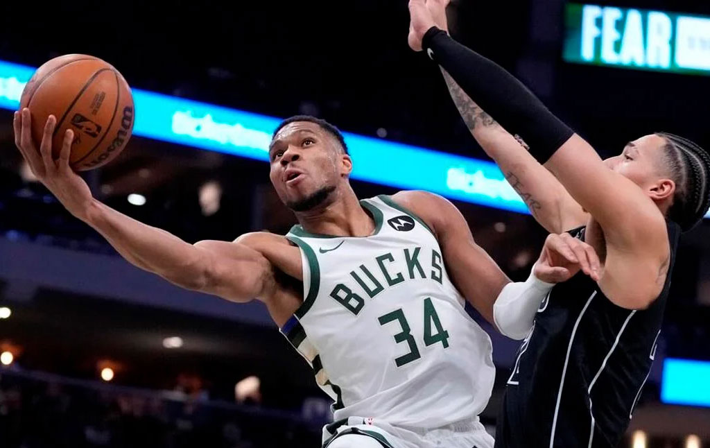 Wisconsin Sports - Bucks, Badgers, Brewers and More!